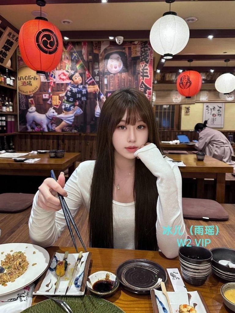 独家新人冰儿（雨瑶）莞式服务小能手2025新名字：雨瑶❤️百变小美女运动款5125 作者:曼城学园 帖子ID:4974 