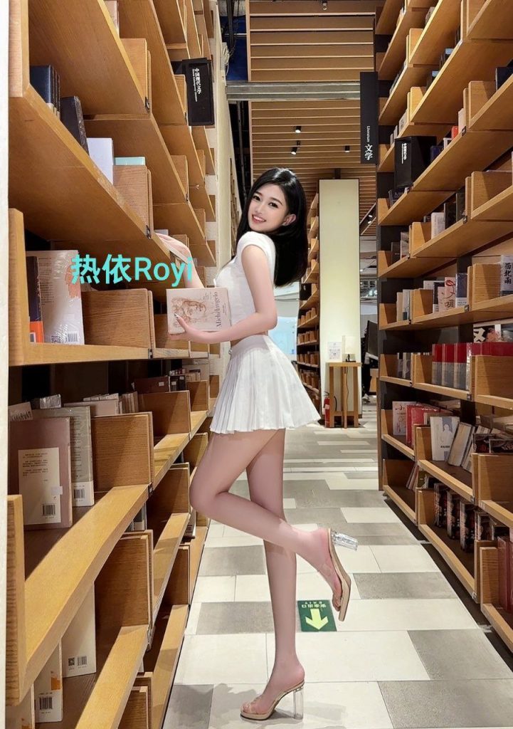 热依Royi大美人系列 :   退役空姐26岁168净高C+真 50KG 短暂英国停留 妖9044 作者:曼城学园 帖子ID:5261 