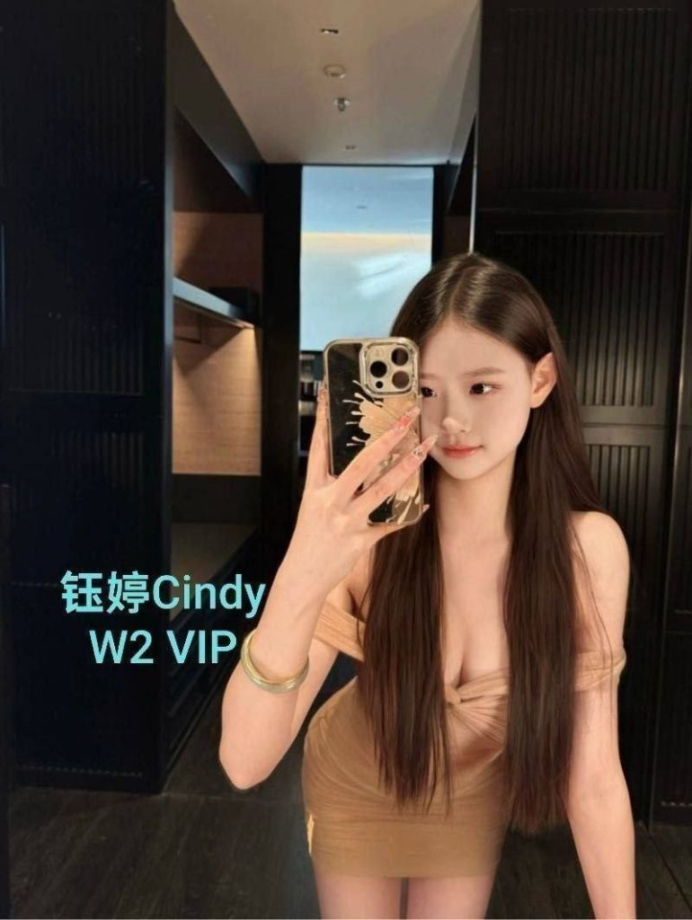 目测21岁钰婷Cindy独家新人与上海外围合作小宝服装带货主播超年轻9496 作者:曼城学园 帖子ID:5439 